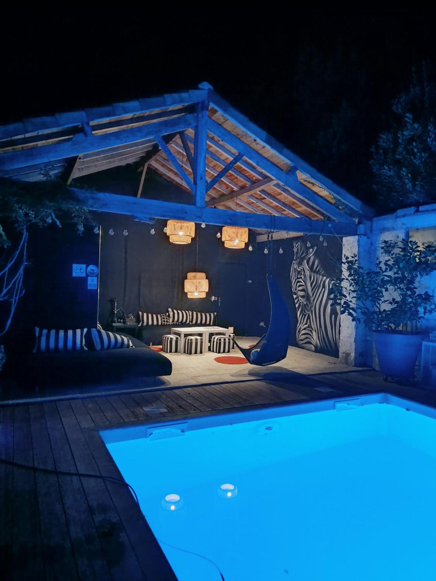 Buky Palace Pons Esterno foto